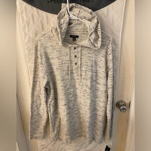Mens Large hoodie shirt, with tags